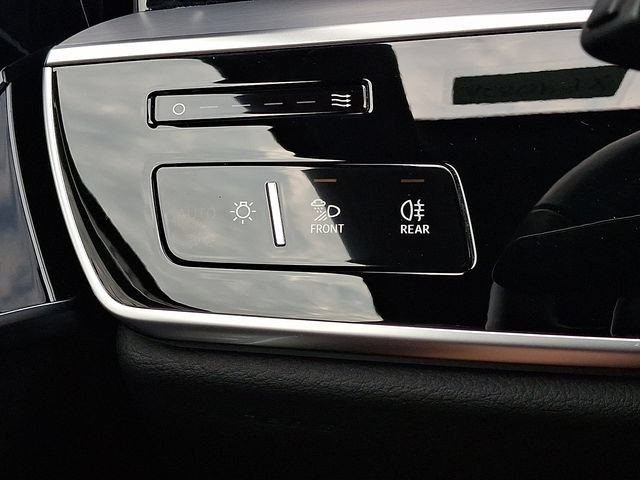 Used 2024 Audi A8 L 3.0T AWD/4WD image 24