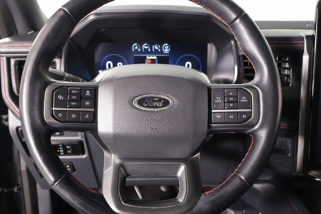 Used 2022 Ford Expedition Limited image 3