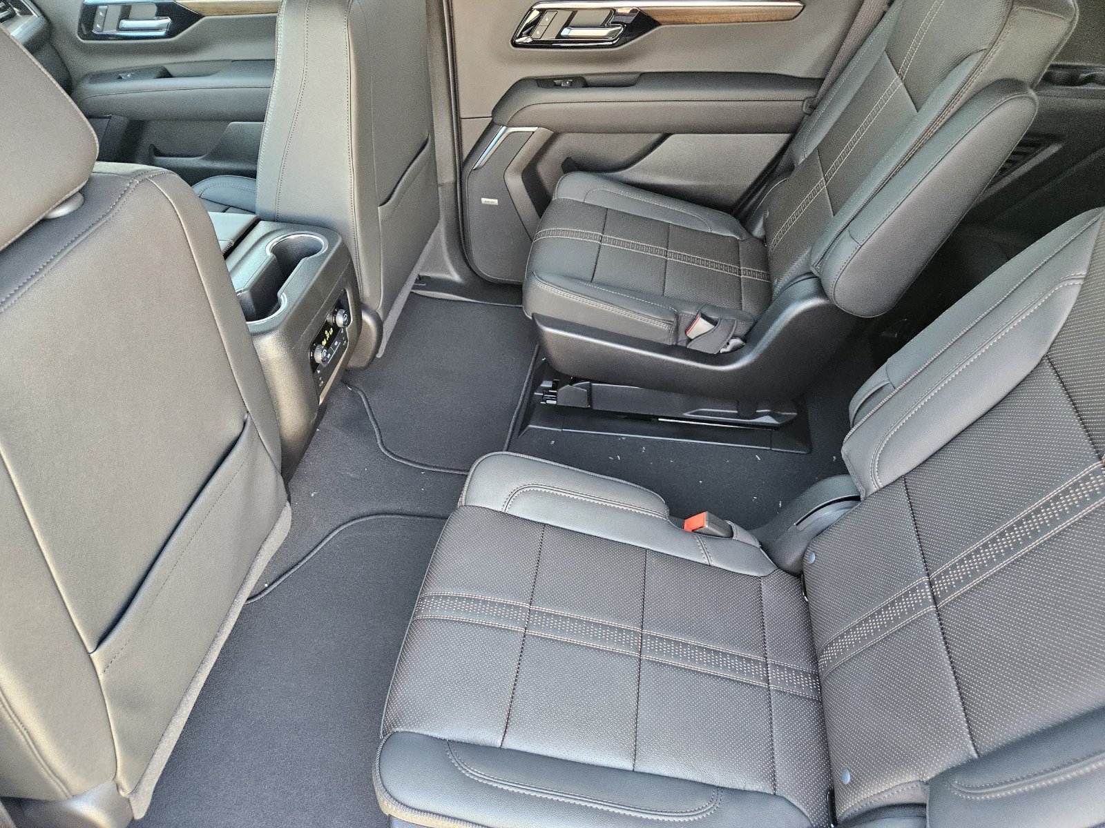 New 2026 Chevrolet Tahoe High Country AWD/4WD image 27