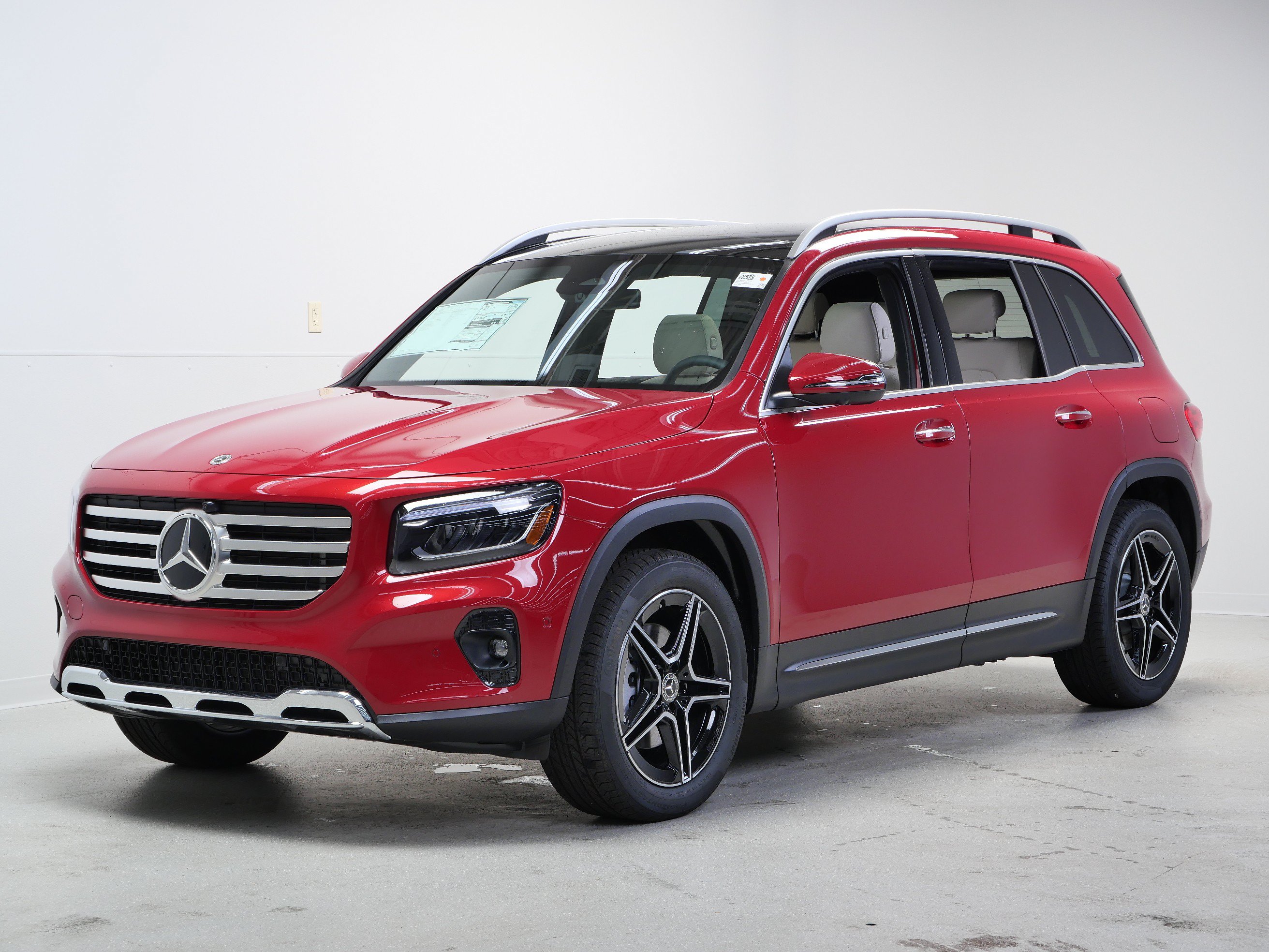 New 2026 Mercedes-Benz GLB 250 4MATIC image 4