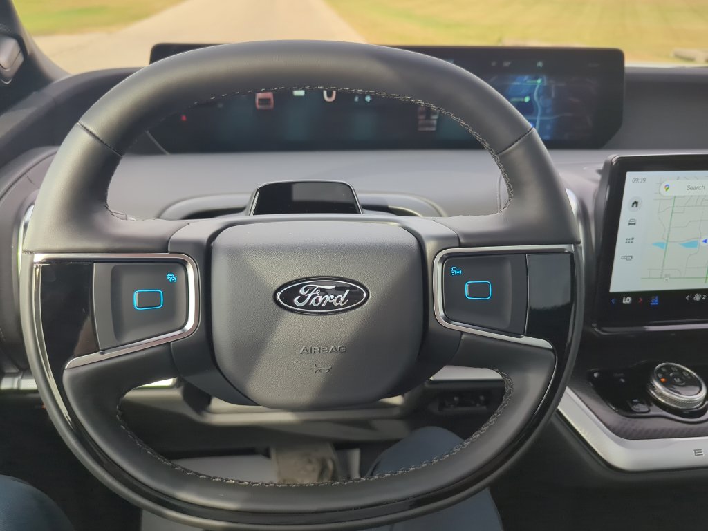 New 2025 Ford Expedition Max Platinum image 16