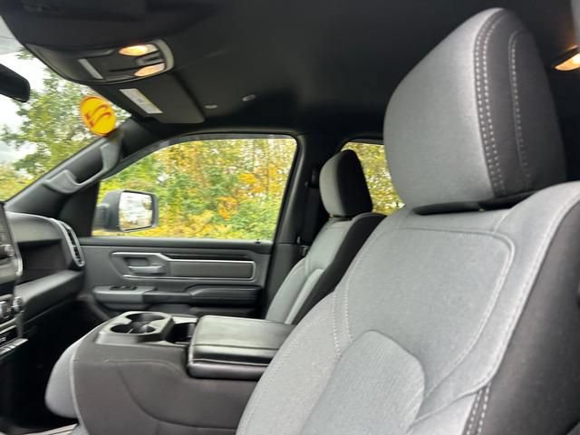Used 2022 RAM 1500 Big Horn AWD/4WD image 12