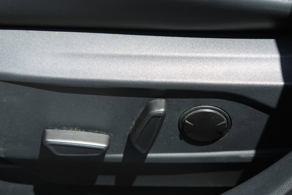 Used 2022 Ford Mustang Mach-E Premium AWD/4WD image 16