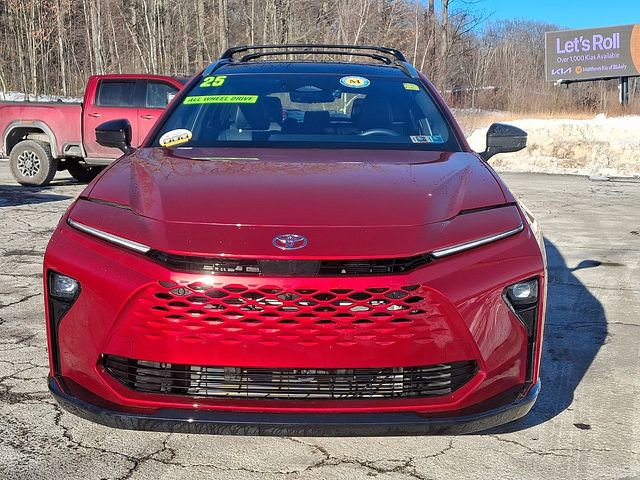 Used 2025 Toyota Crown Signia w/ Advanced Technology Package image 2