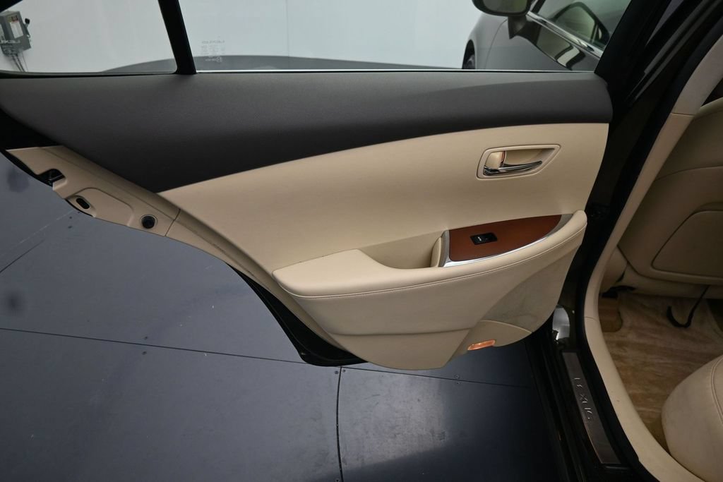 Used 2011 Lexus ES 350 FWD image 17