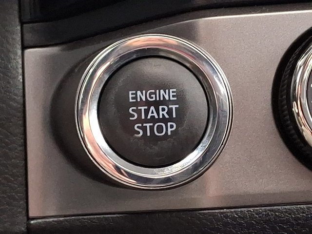 Certified 2018 Toyota Tacoma Limited image 23