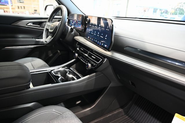 New 2026 Chevrolet Traverse LT w/ LPO, Floor Liner Package image 14