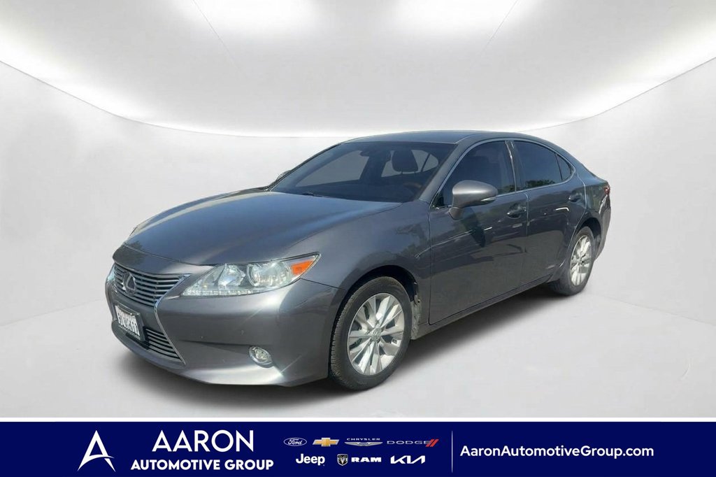 Used 2014 Lexus ES 300h w/ Luxury Package w/Bamboo Trim