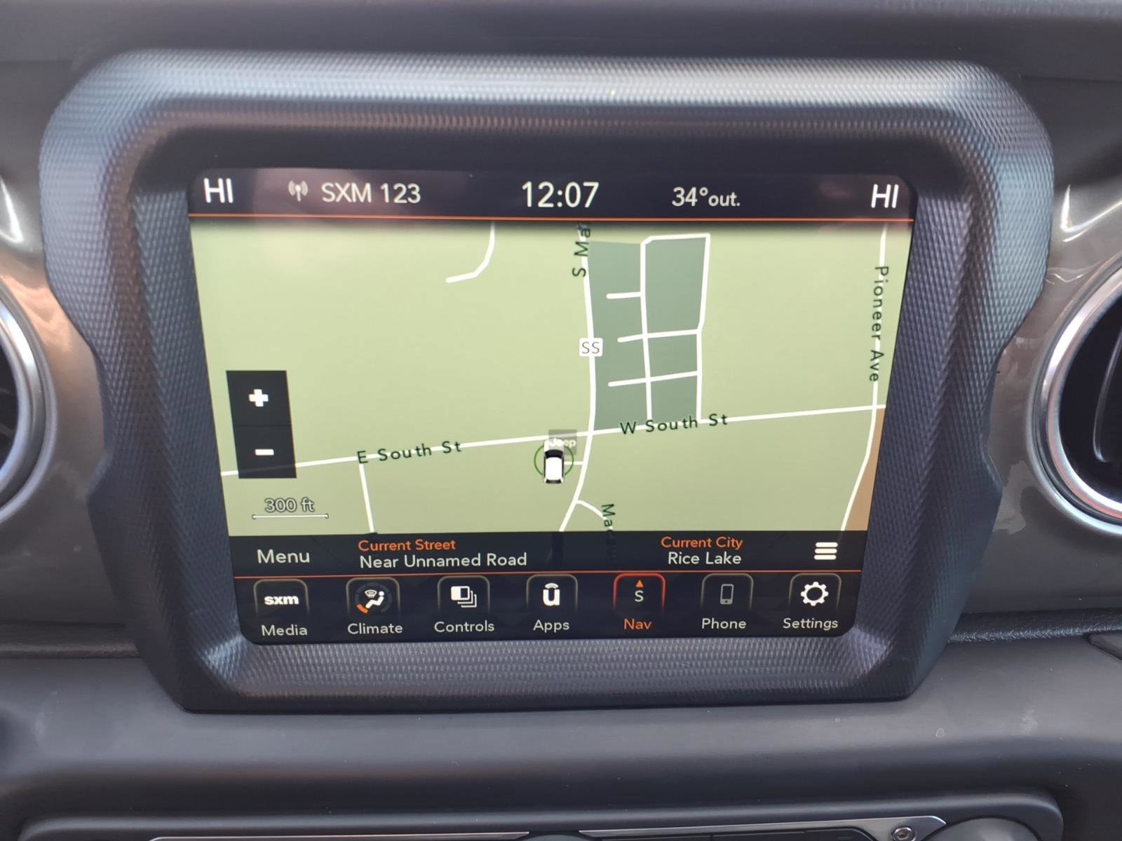 Used 2023 Jeep Gladiator Overland image 18