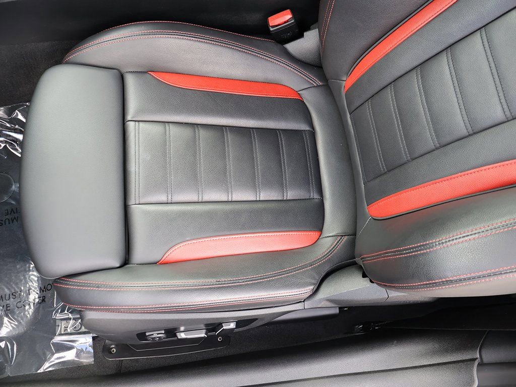 Used 2025 BMW M440i Convertible w/ Premium Package image 34