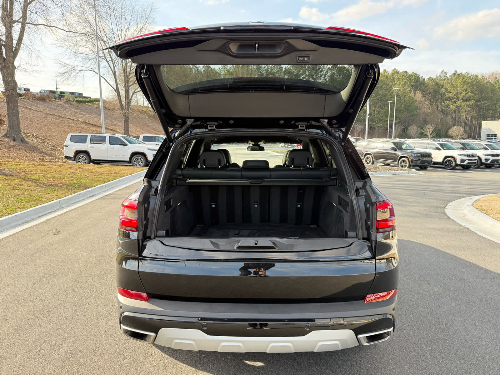 Used 2023 BMW X5 xDrive40i w/ Premium Package image 30