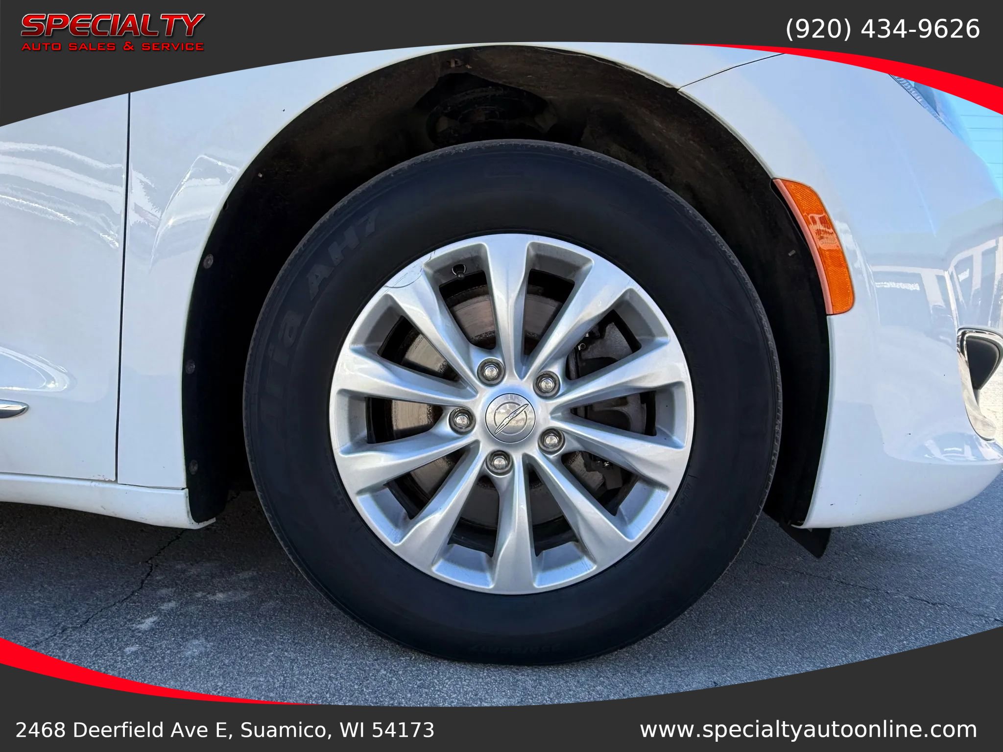 Used 2019 Chrysler Pacifica Touring-L FWD image 40