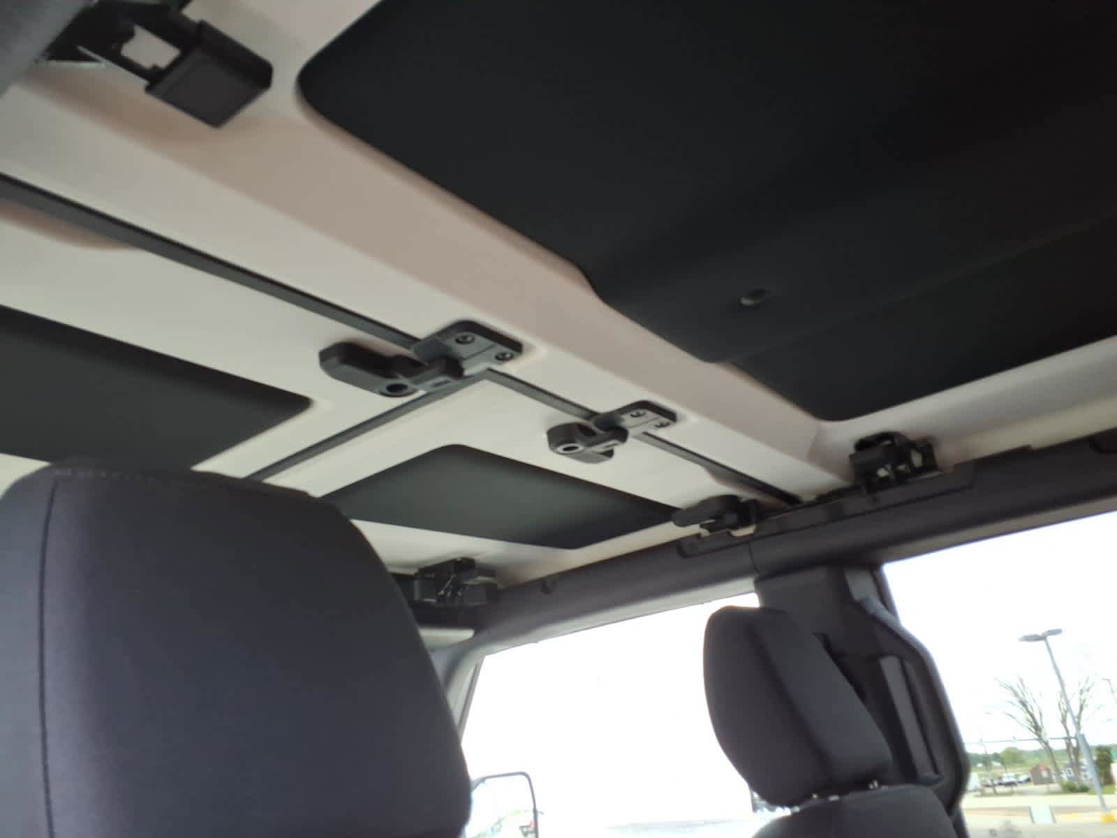 Used 2025 Ford Bronco Big Bend AWD/4WD image 14