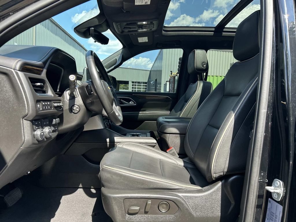 Used 2023 Chevrolet Tahoe Premier AWD/4WD image 16