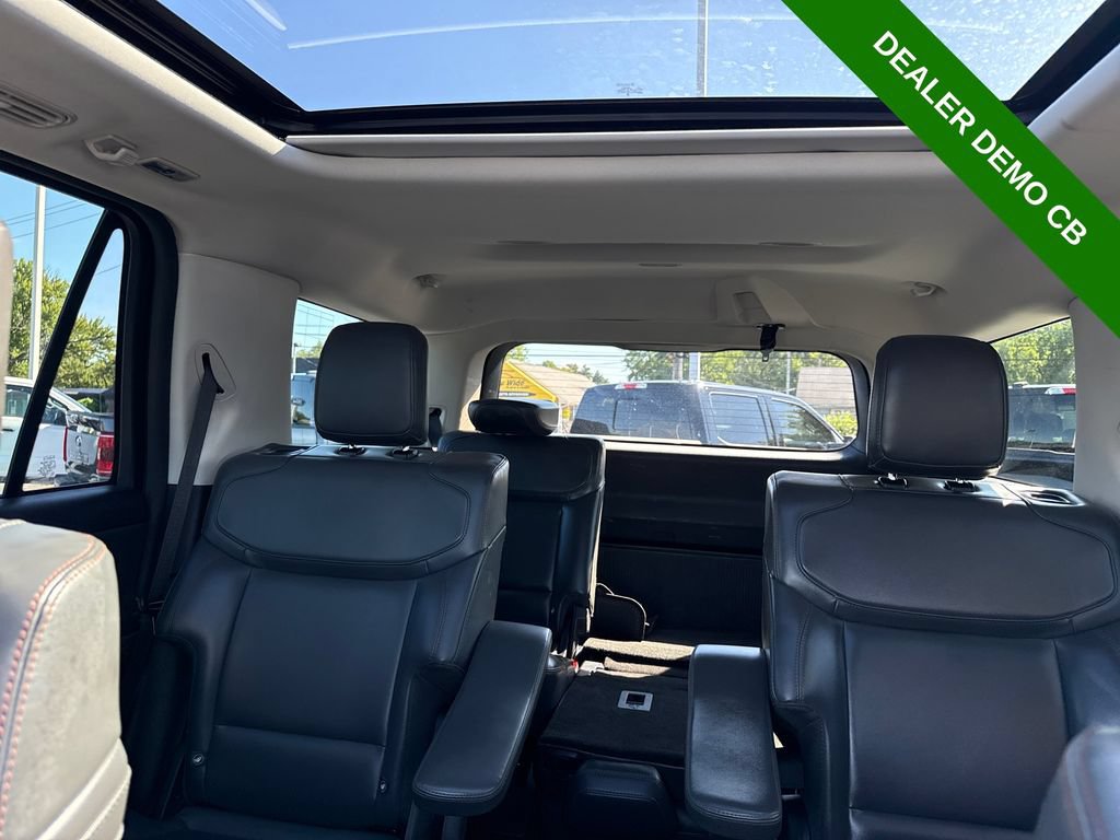 Used 2025 Ford Expedition Active AWD/4WD image 41