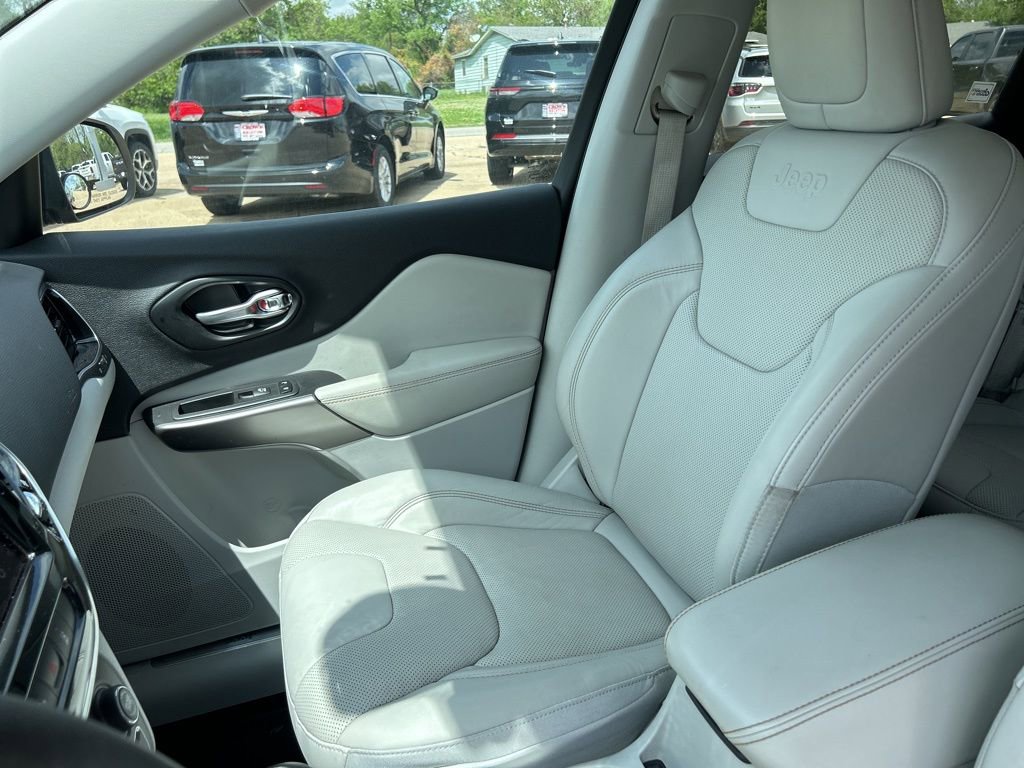 Used 2021 Jeep Cherokee Limited w/ Elite Package image 11