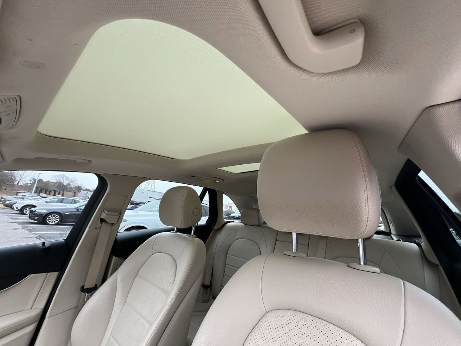 Used 2021 Mercedes-Benz GLC 300 4MATIC image 21