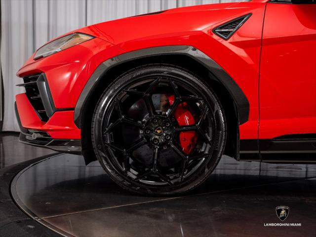 Used 2023 Lamborghini Urus Performante AWD/4WD image 12