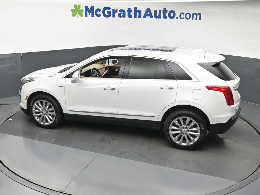 Used 2017 Cadillac XT5 Platinum w/ Driver Assist Package AWD/4WD image 27