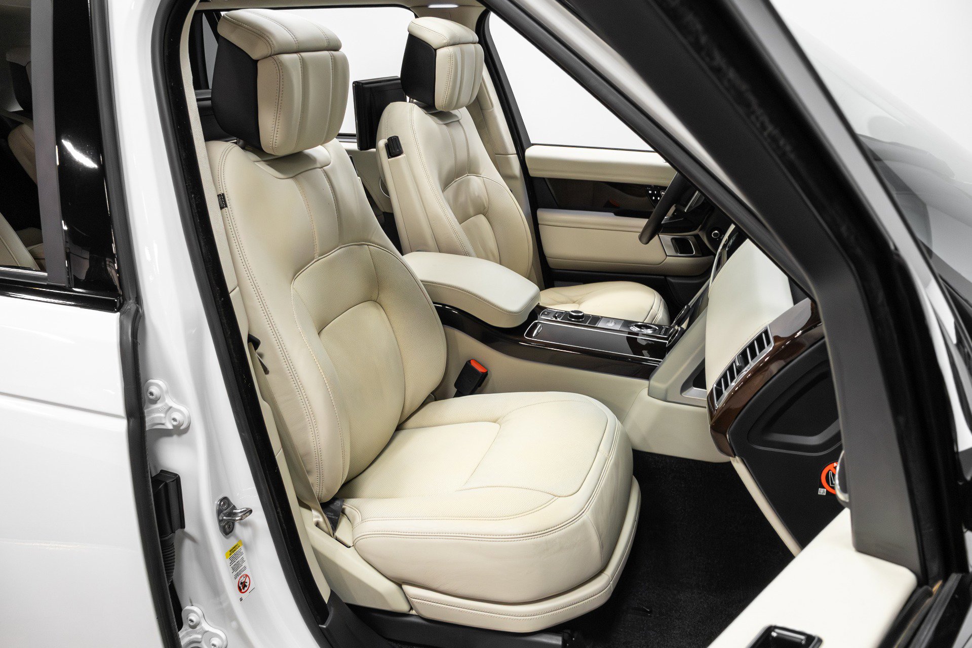 Used 2019 Land Rover Range Rover Long Wheelbase Autobiography image 19