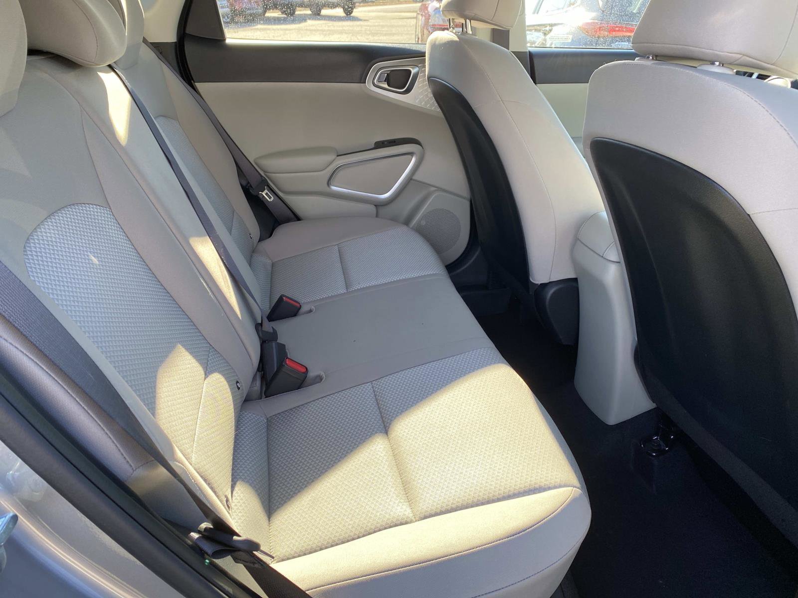 Used 2025 Kia Soul LX image 25