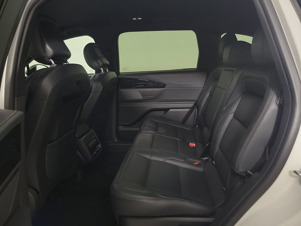 Certified 2024 Lincoln Nautilus Premier w/ Jet Appearance Package AWD/4WD image 12