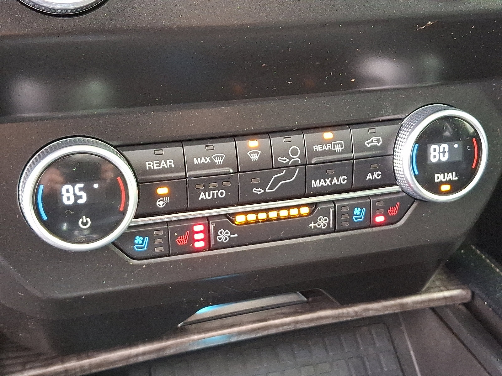 Used 2021 Ford Expedition Limited image 16