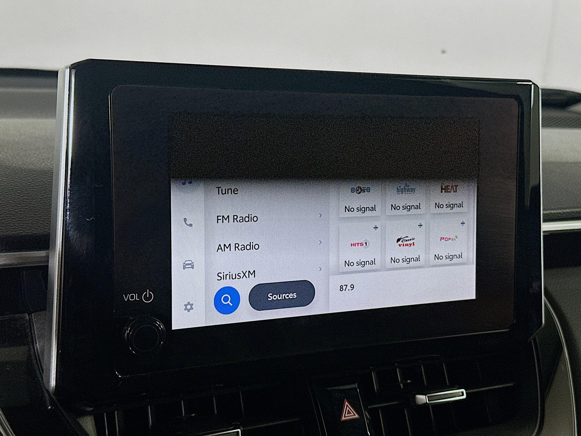 Used 2024 Toyota Corolla Cross XLE w/ Convenience Package image 21