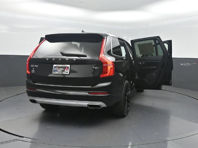 Used 2020 Volvo XC90 T6 Momentum AWD/4WD image 31
