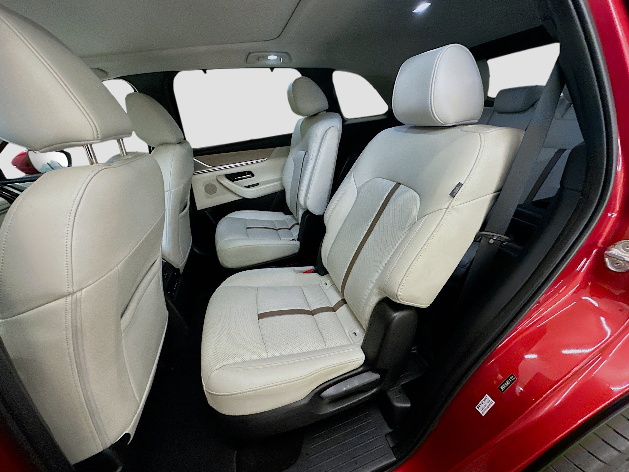 Used 2024 MAZDA CX-90 Plug-In Hybrid w/ Premium Plus image 30