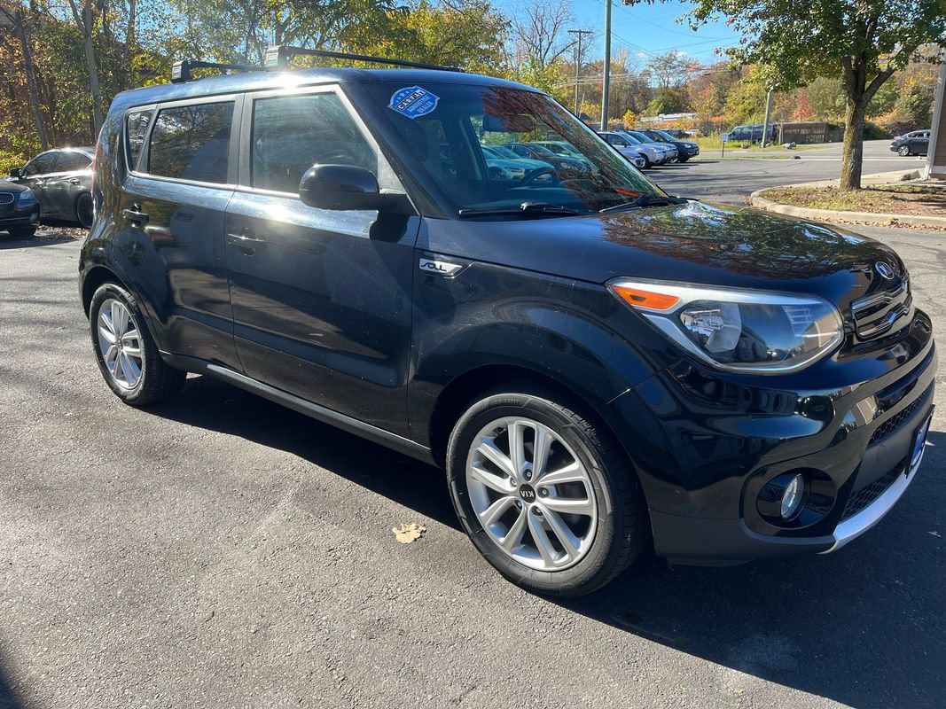 Used 2018 Kia Soul + image 4