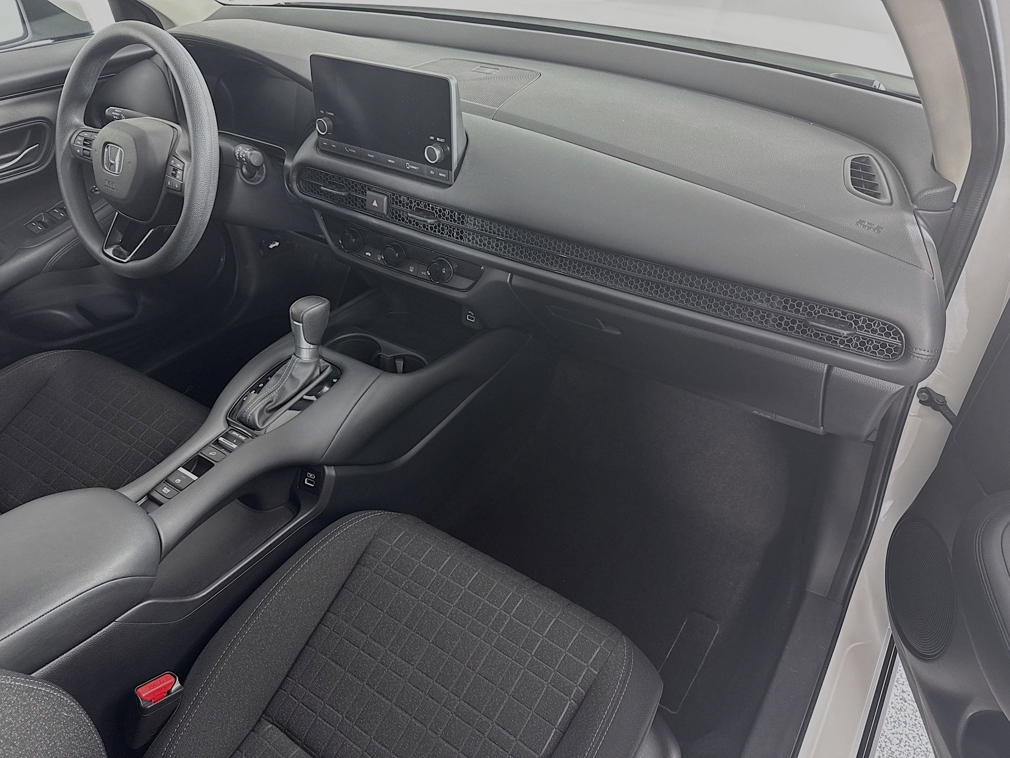 Certified 2023 Honda HR-V LX image 26