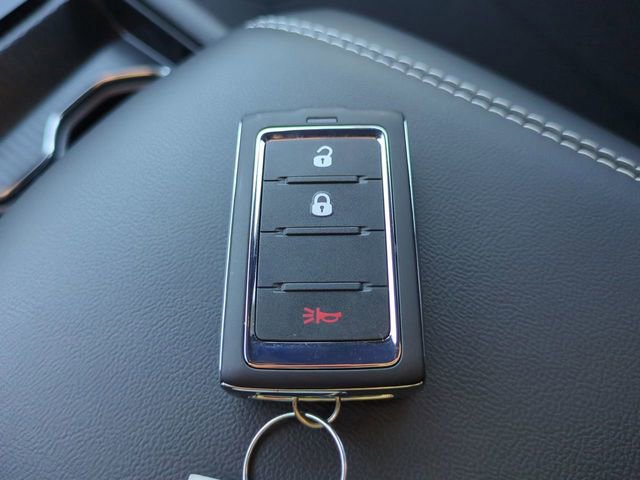 New 2025 Jeep Grand Cherokee Laredo X w/ Trailer Tow Package image 28