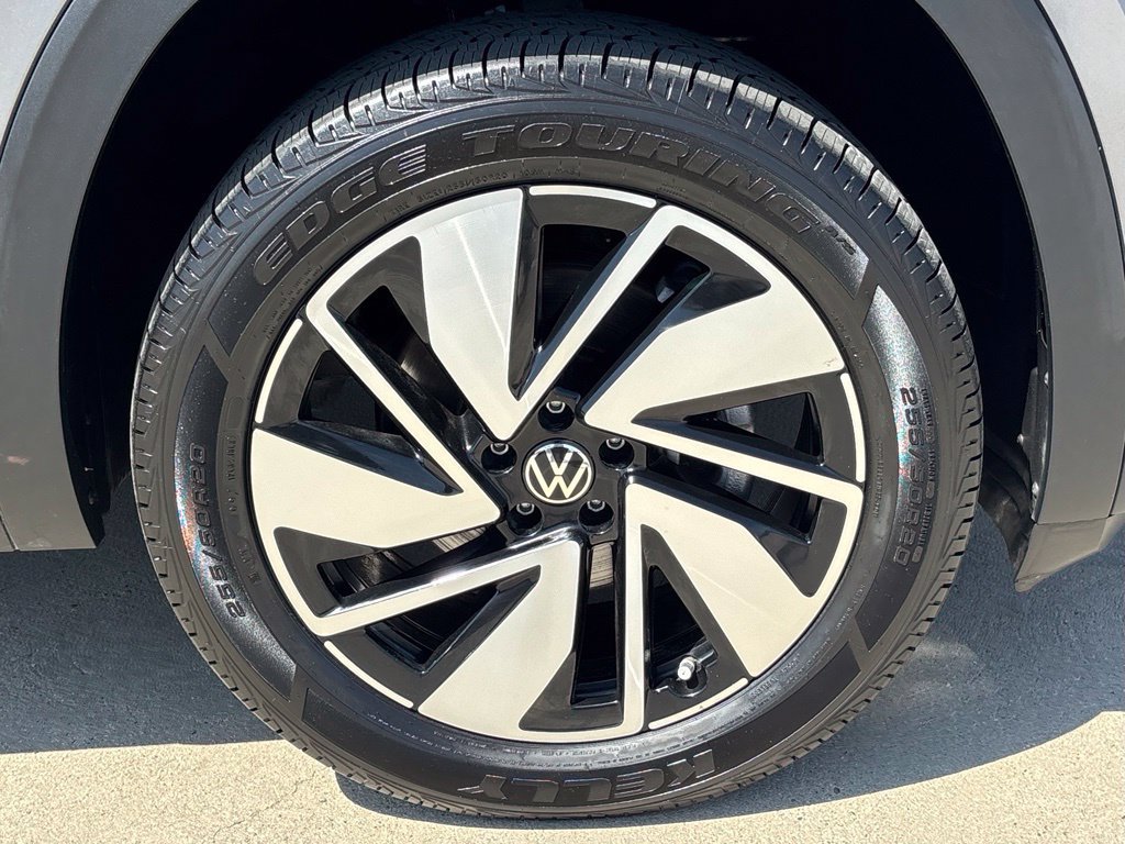 Used 2025 Volkswagen Atlas SE FWD image 26