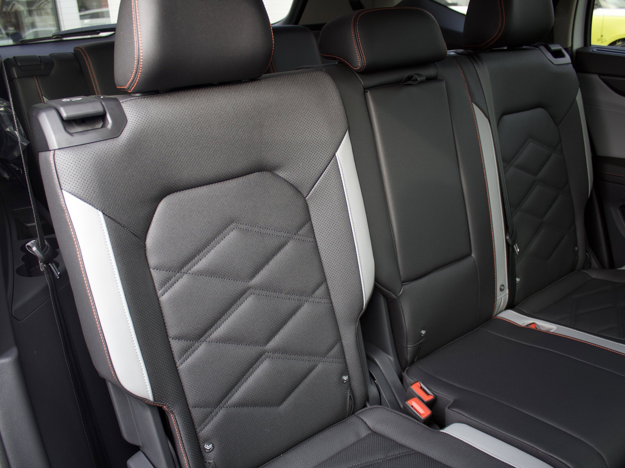 New 2026 Volkswagen Atlas Peak Edition AWD/4WD image 34