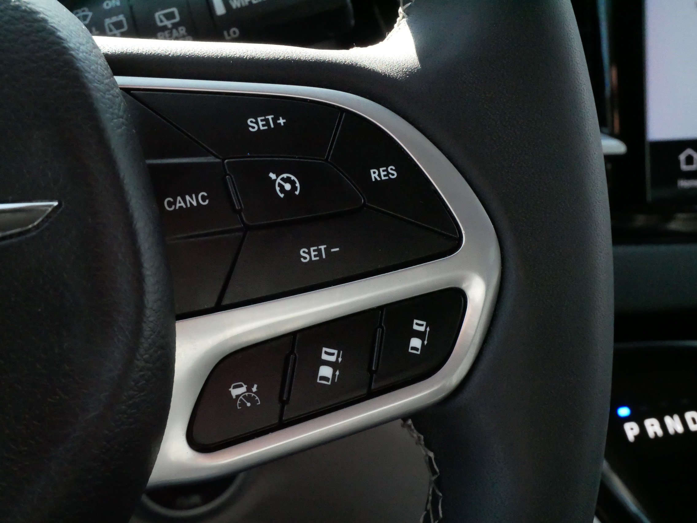 Used 2024 Chrysler Pacifica Touring-L image 25