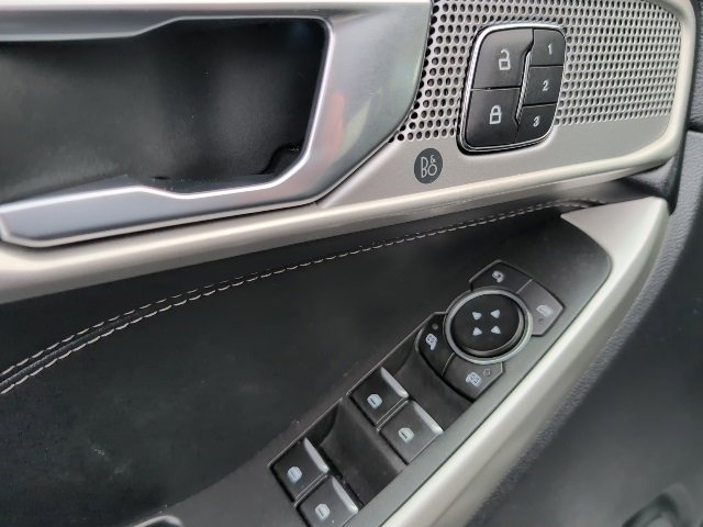 Used 2022 Ford Explorer Limited w/ Equipment Group 301A image 38