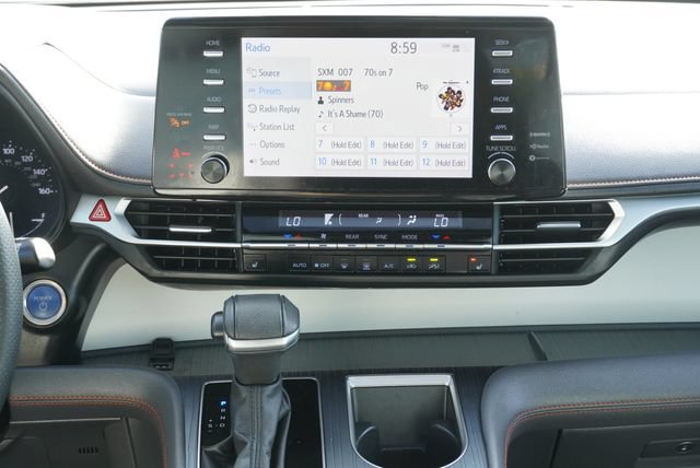 Used 2023 Toyota Sienna XSE FWD image 13