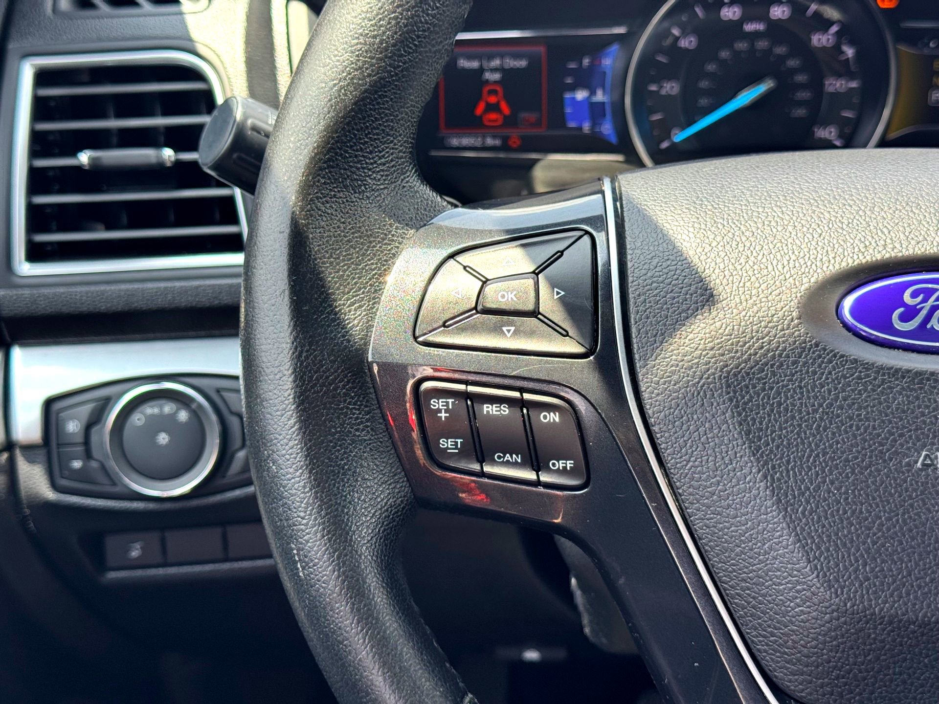 Used 2017 Ford Explorer Limited w/ Equipment Group 301A FWD image 25