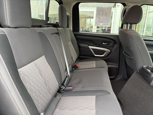 Used 2024 Nissan Titan SV w/ SV Convenience Package image 32