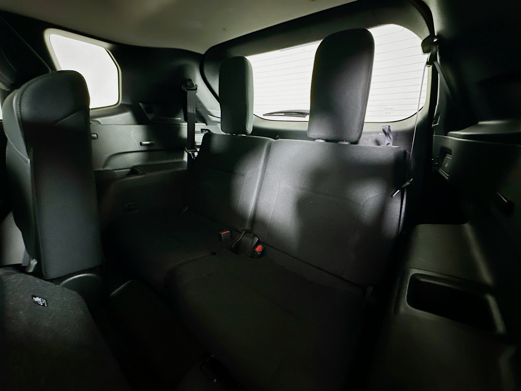 Used 2025 Mitsubishi Outlander ES FWD image 34