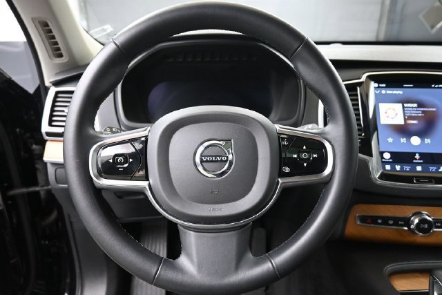 Used 2023 Volvo XC90 B6 Plus w/ Protection Package Premier AWD/4WD image 25