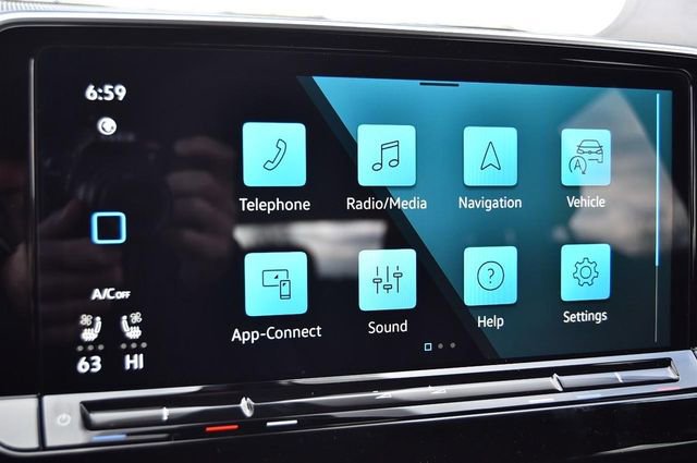 New 2026 Volkswagen Atlas Cross Sport SE image 14