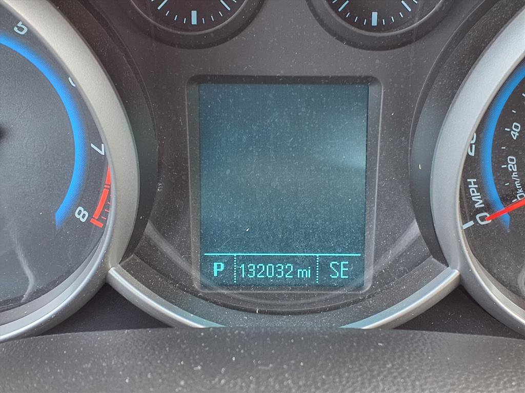 Used 2015 Chevrolet Cruze LT image 16