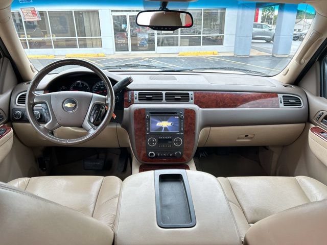Used 2012 Chevrolet Suburban LTZ AWD/4WD image 28