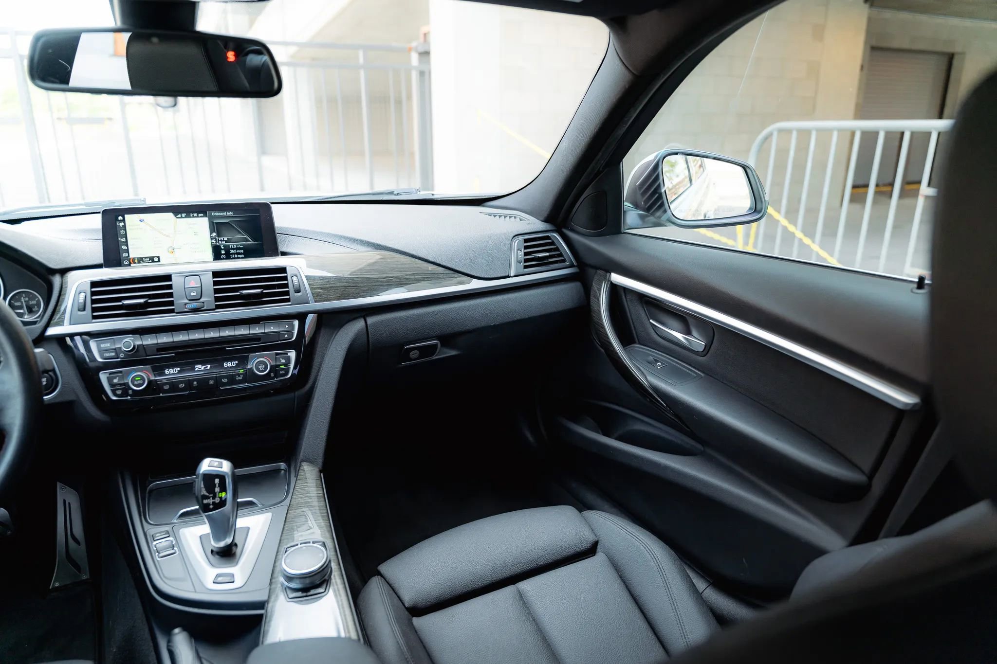 Used 2018 BMW 330e 330e iPerformance Sedan 4D image 29