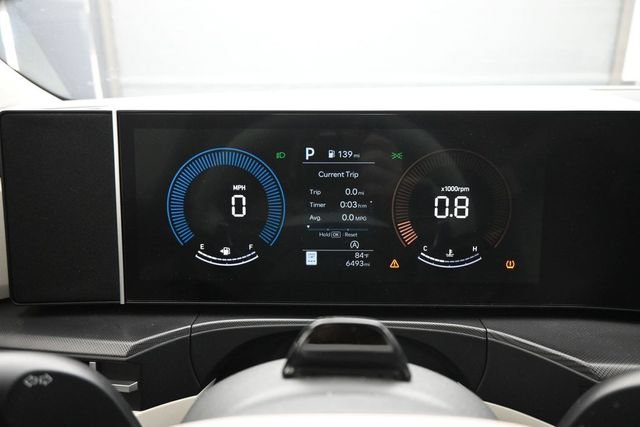 Used 2025 Hyundai Santa Fe SEL FWD image 15