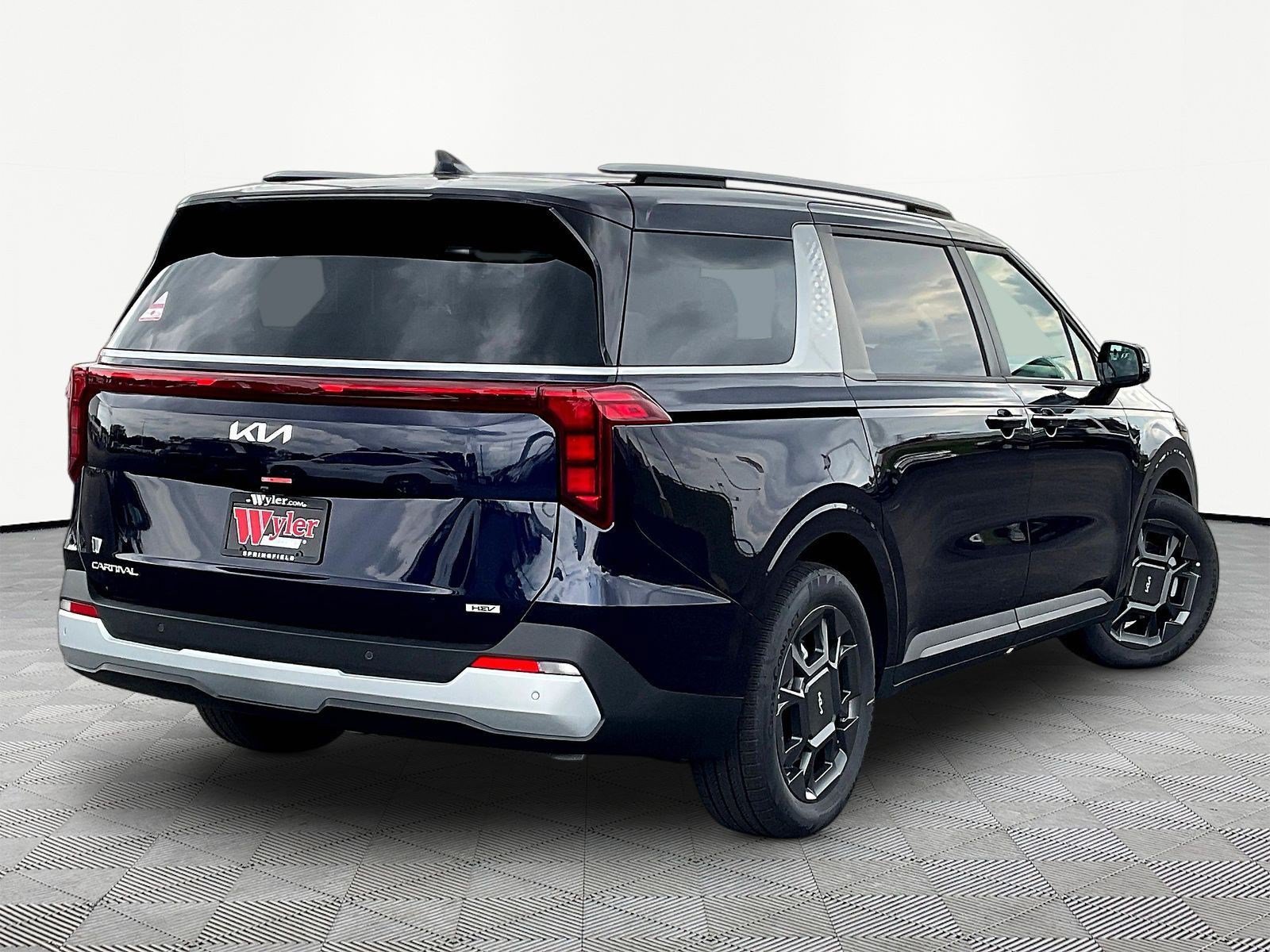 New 2027 Kia Carnival EX FWD image 7