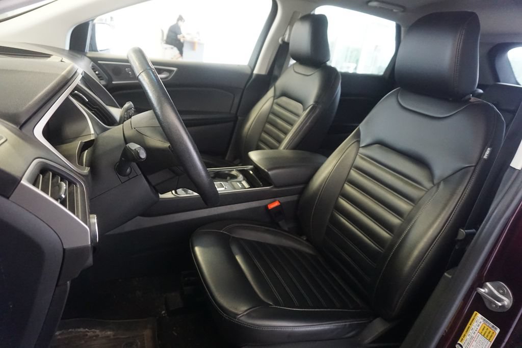 Used 2020 Ford Edge SEL w/ Convenience Package AWD/4WD image 16