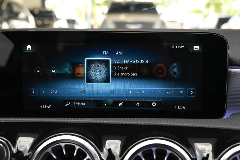 Used 2022 Mercedes-Benz A 220 image 24